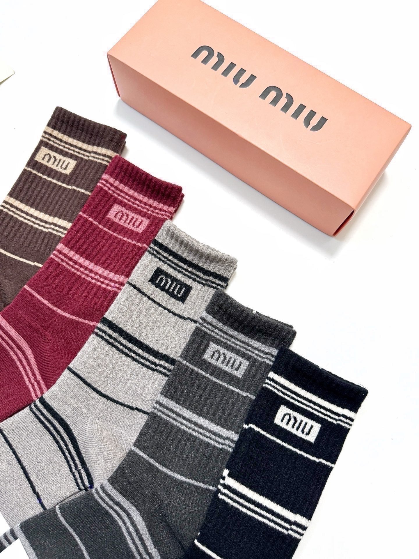 MIUMIU 26S CREW SOCKS 403632 (1 BOX)