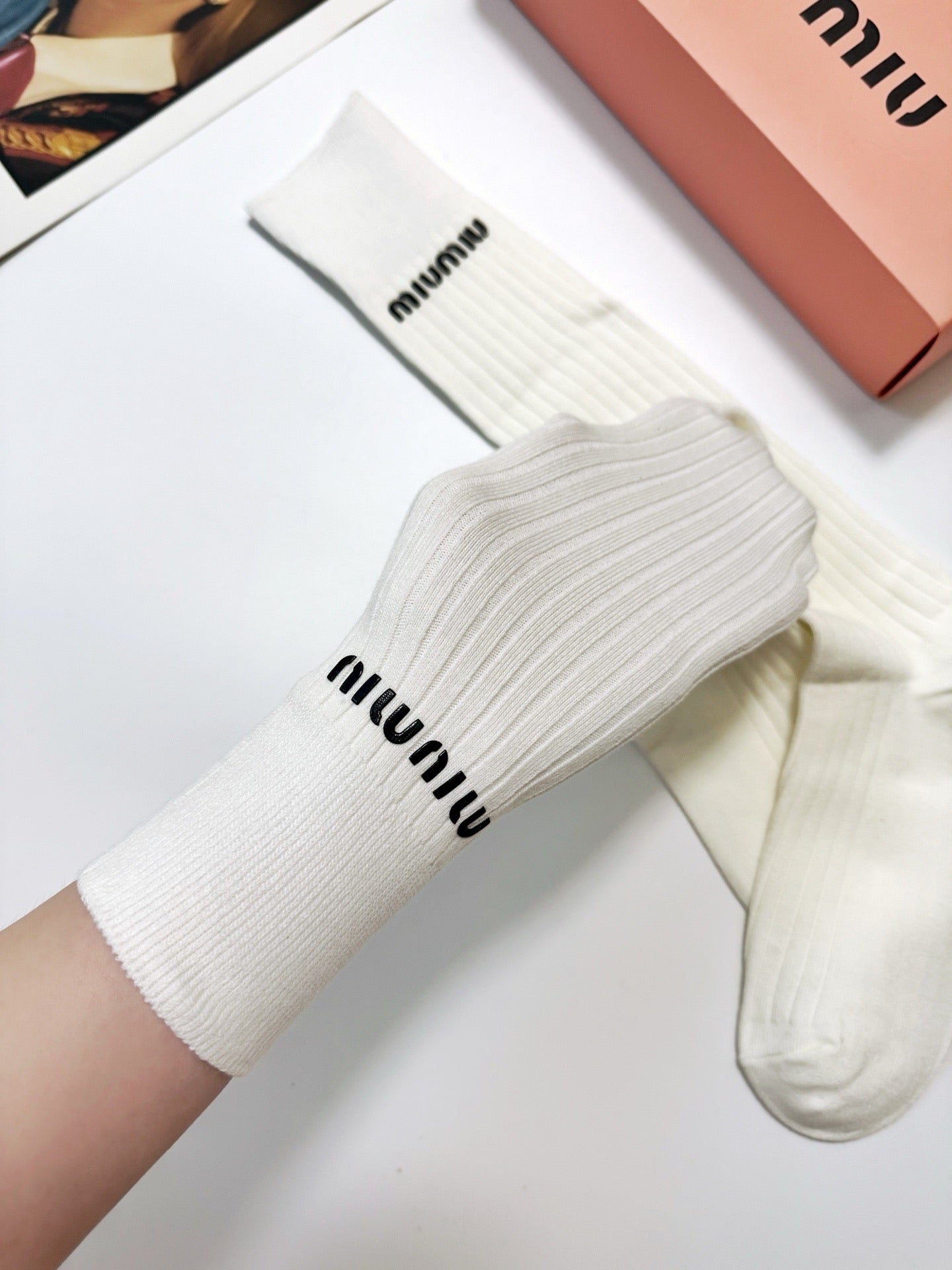 MIUMIU 26S CREW SOCKS 403652 (1 BOX)