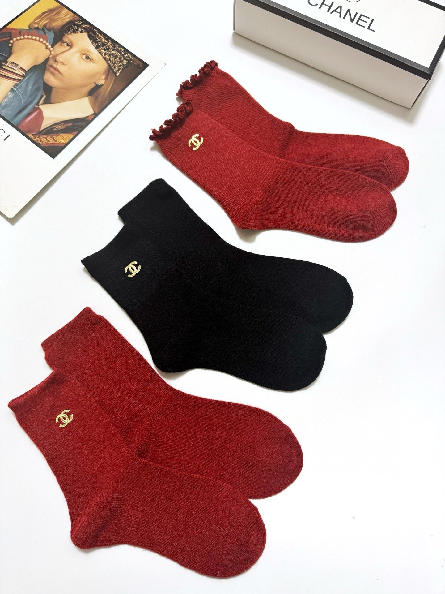 CHANEL 26S CREW SOCKS 407172 (1 BOX)