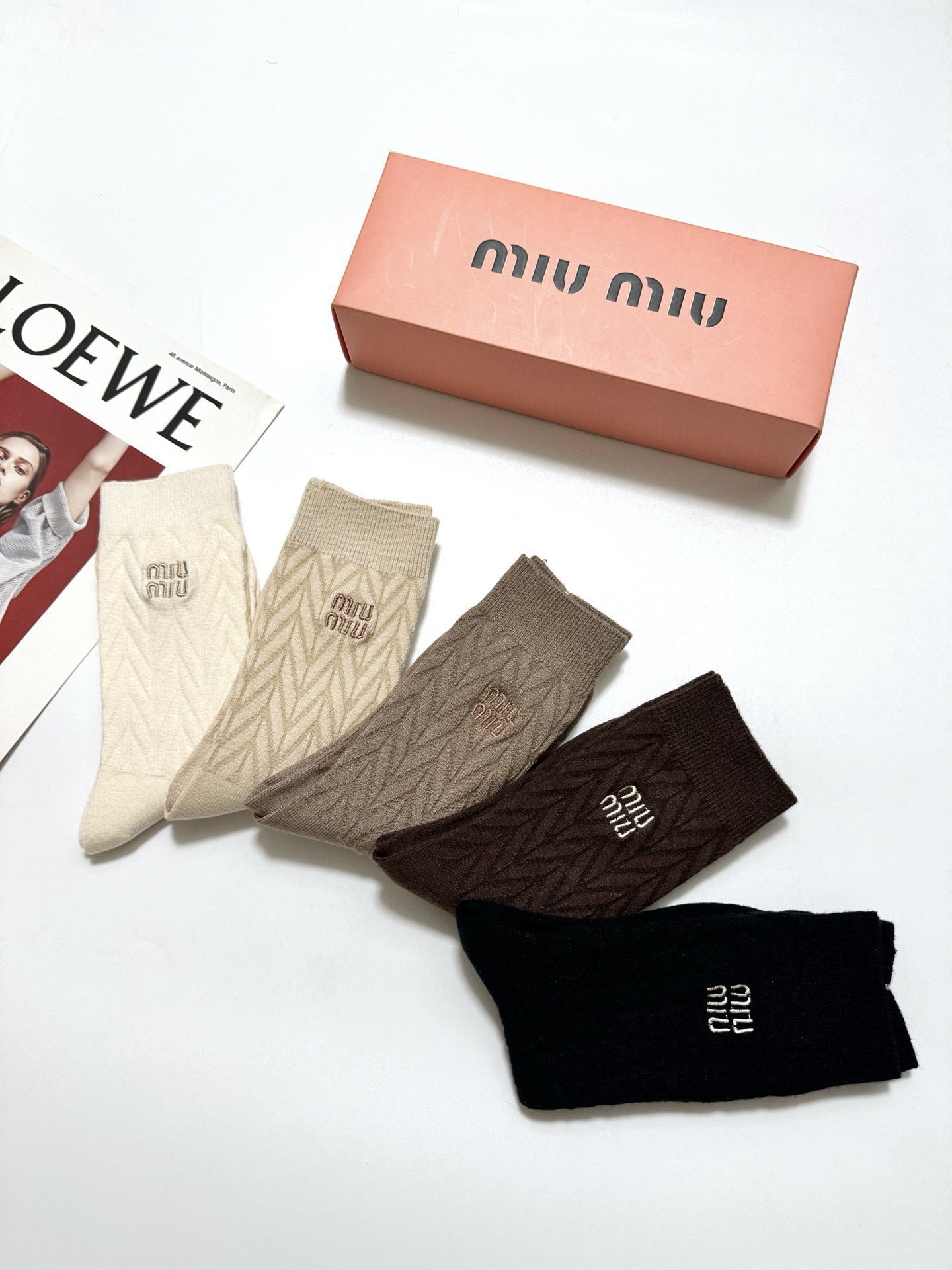 MIUMIU 26S CREW SOCKS 407177 (1 BOX)