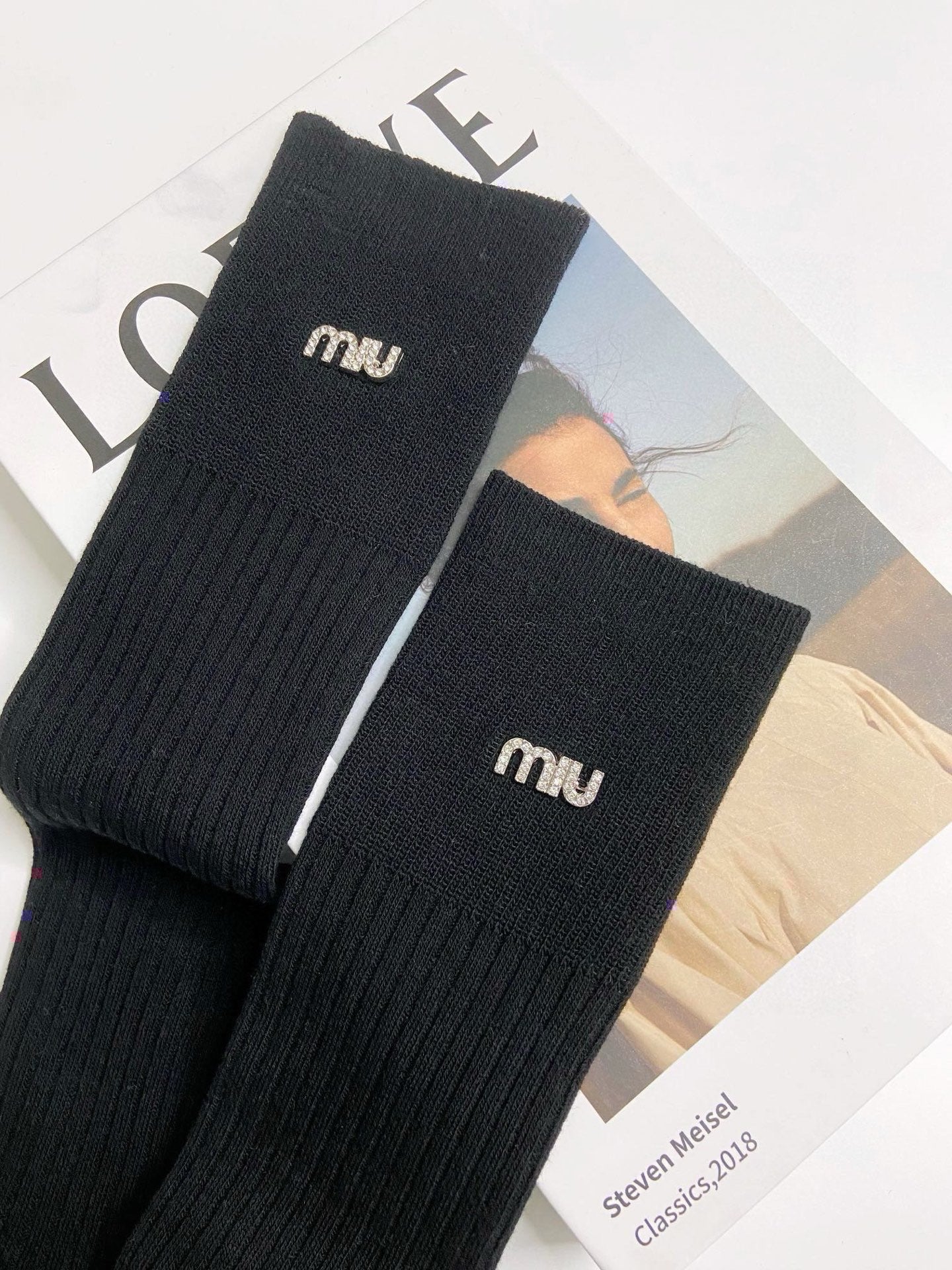 MIUMIU 26S CREW SOCKS 408721 (1 BOX)