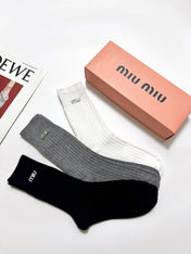 MIUMIU 26S CREW SOCKS 410291 (1 BOX)