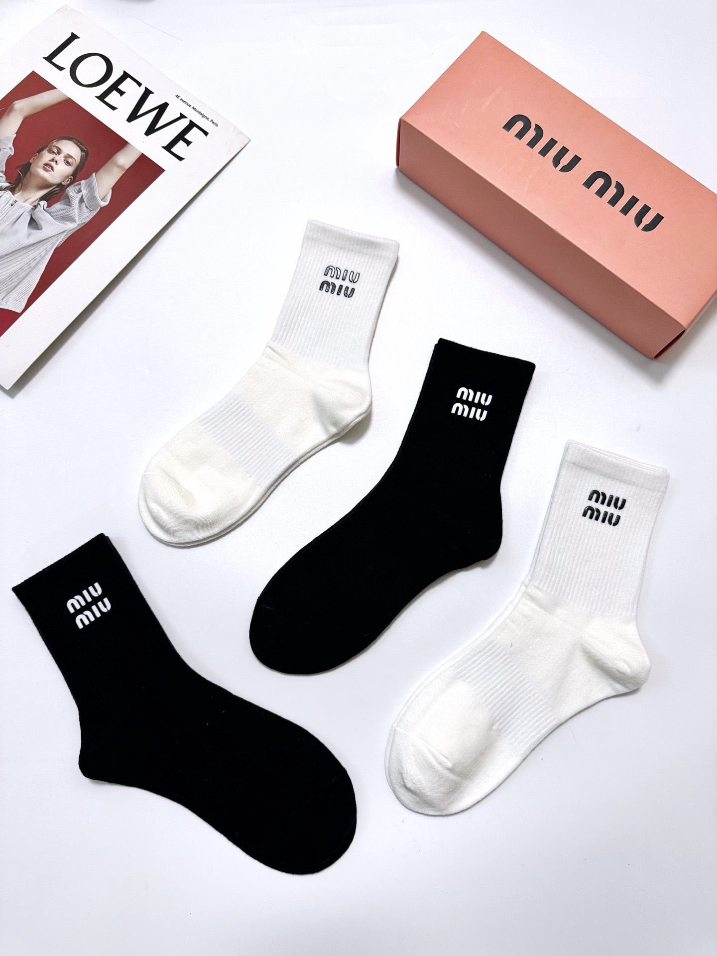 MIUMIU 26S CREW SOCKS 410296 (1 BOX)