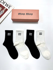 MIUMIU 26S CREW SOCKS 410296 (1 BOX)