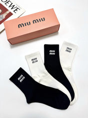 MIUMIU 26S CREW SOCKS 410296 (1 BOX)