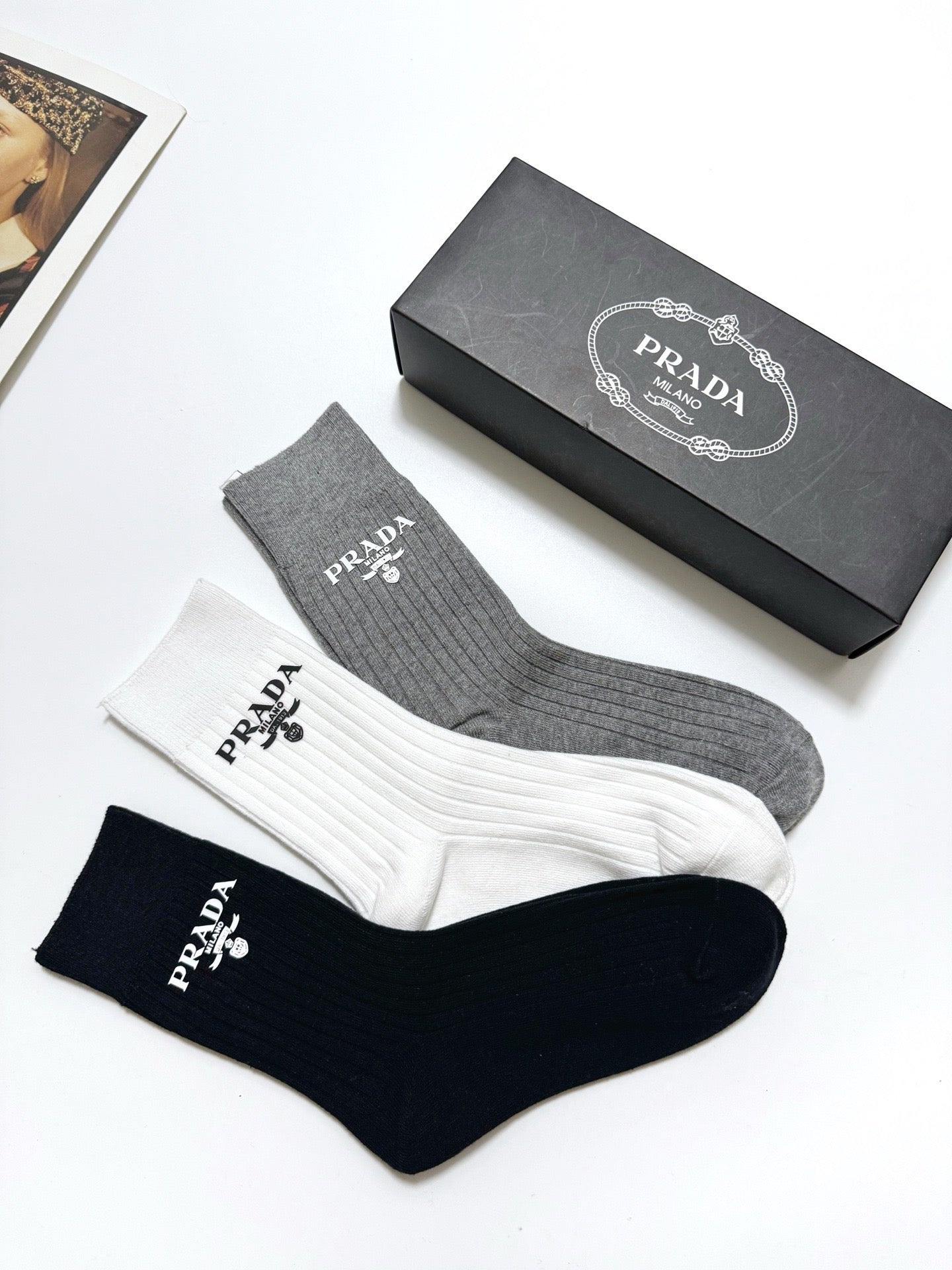 PRADA 26S CREW SOCKS 412438 (1 BOX)