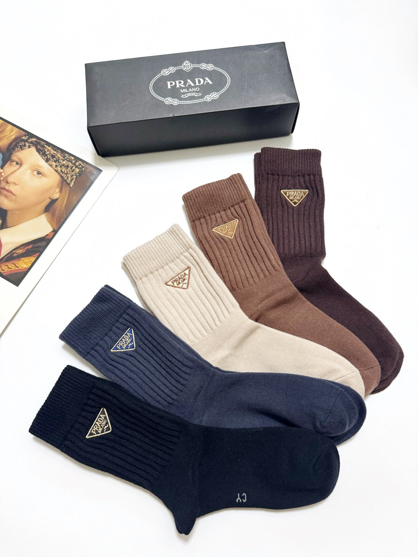 PRADA 26S CREW SOCKS 415673 (1 BOX)