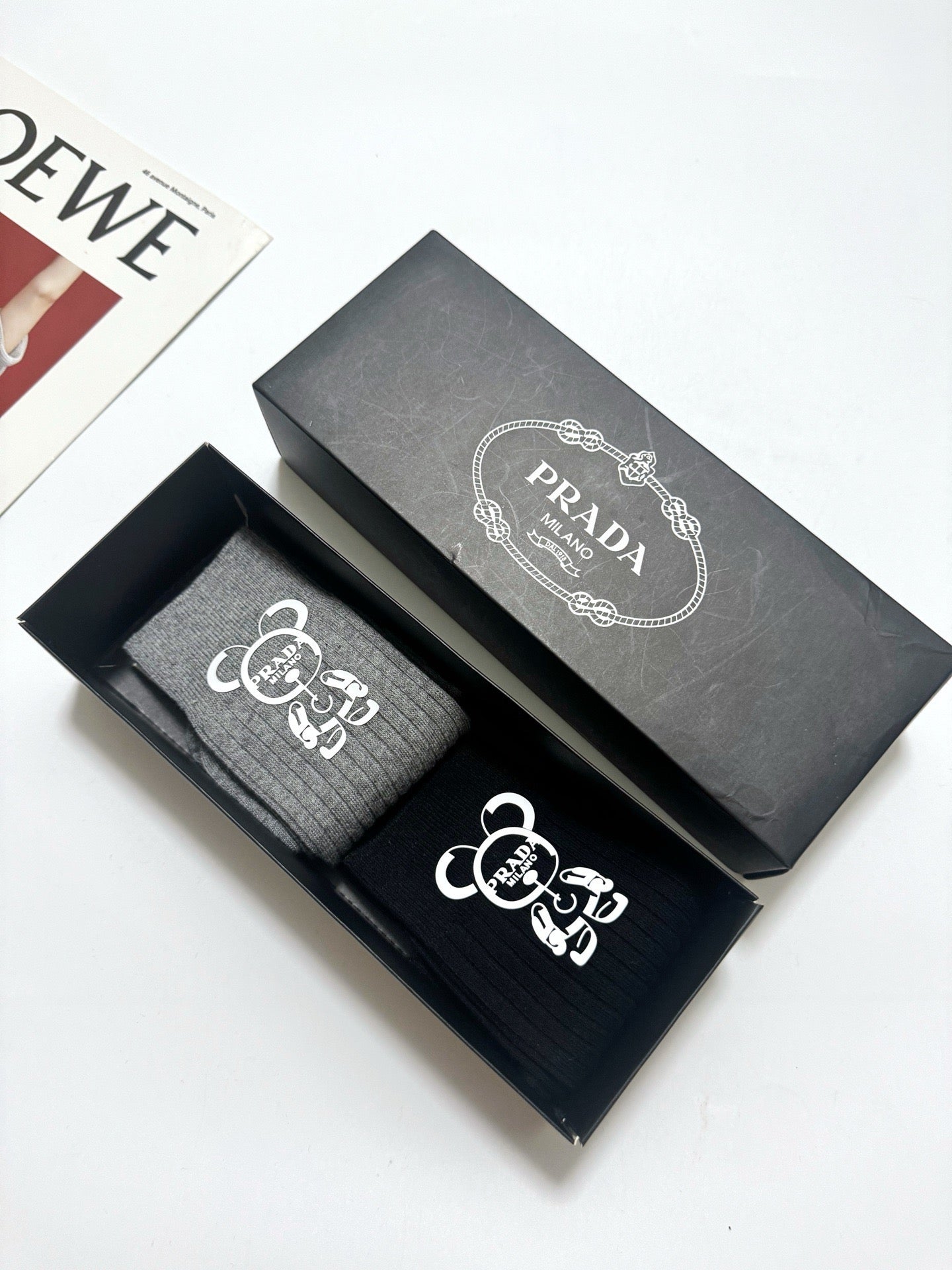 PRADA 26S CREW SOCKS 415681 (1 BOX)