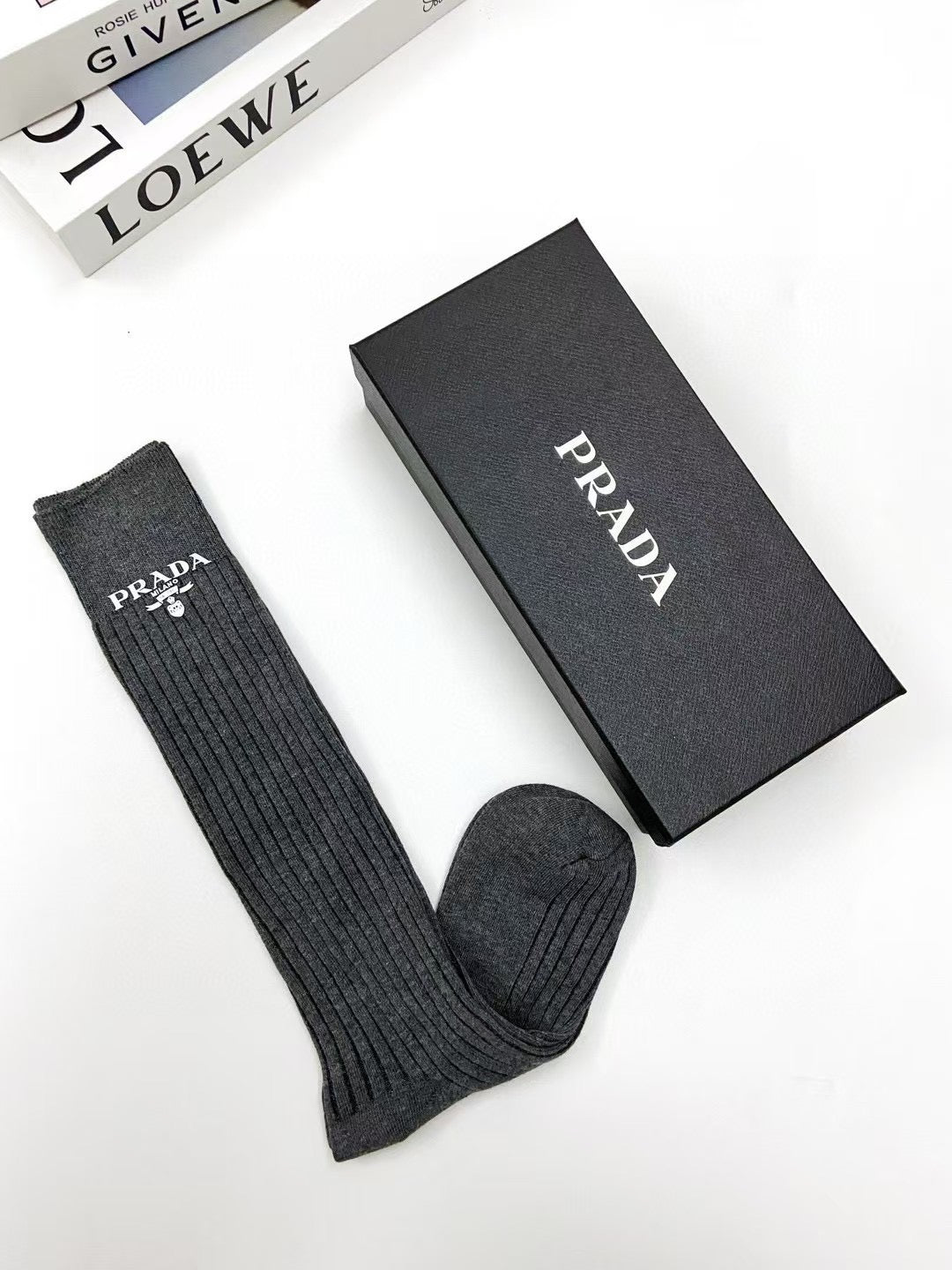 PRADA 26S CREW SOCKS 415684 (1 BOX)