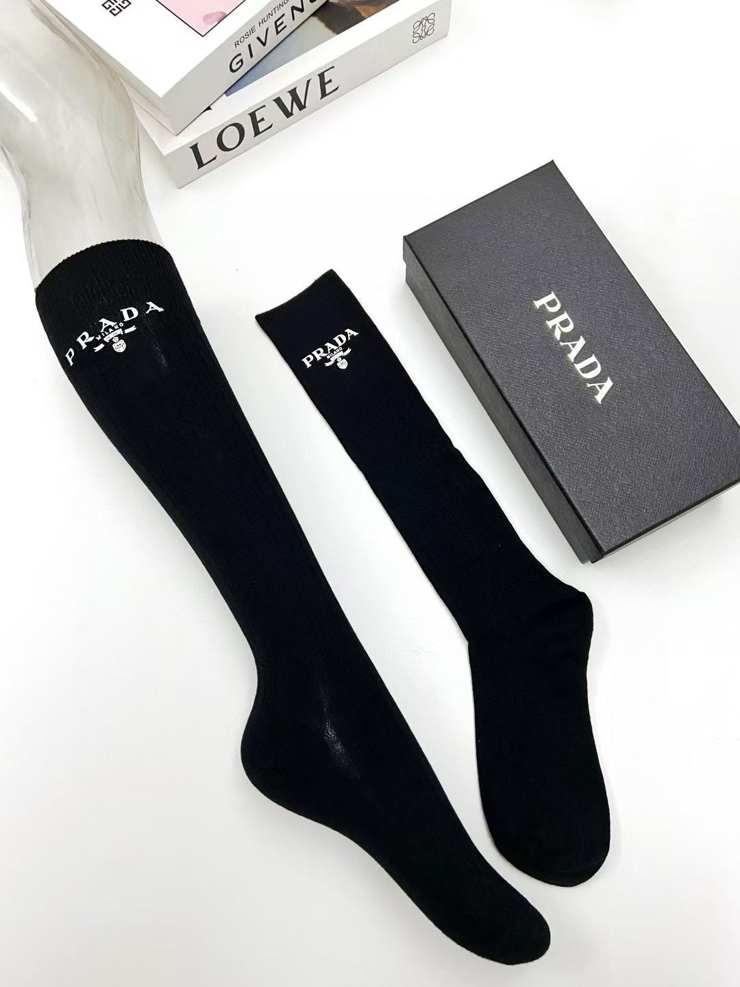 PRADA 26S CREW SOCKS 415685 (1 BOX)