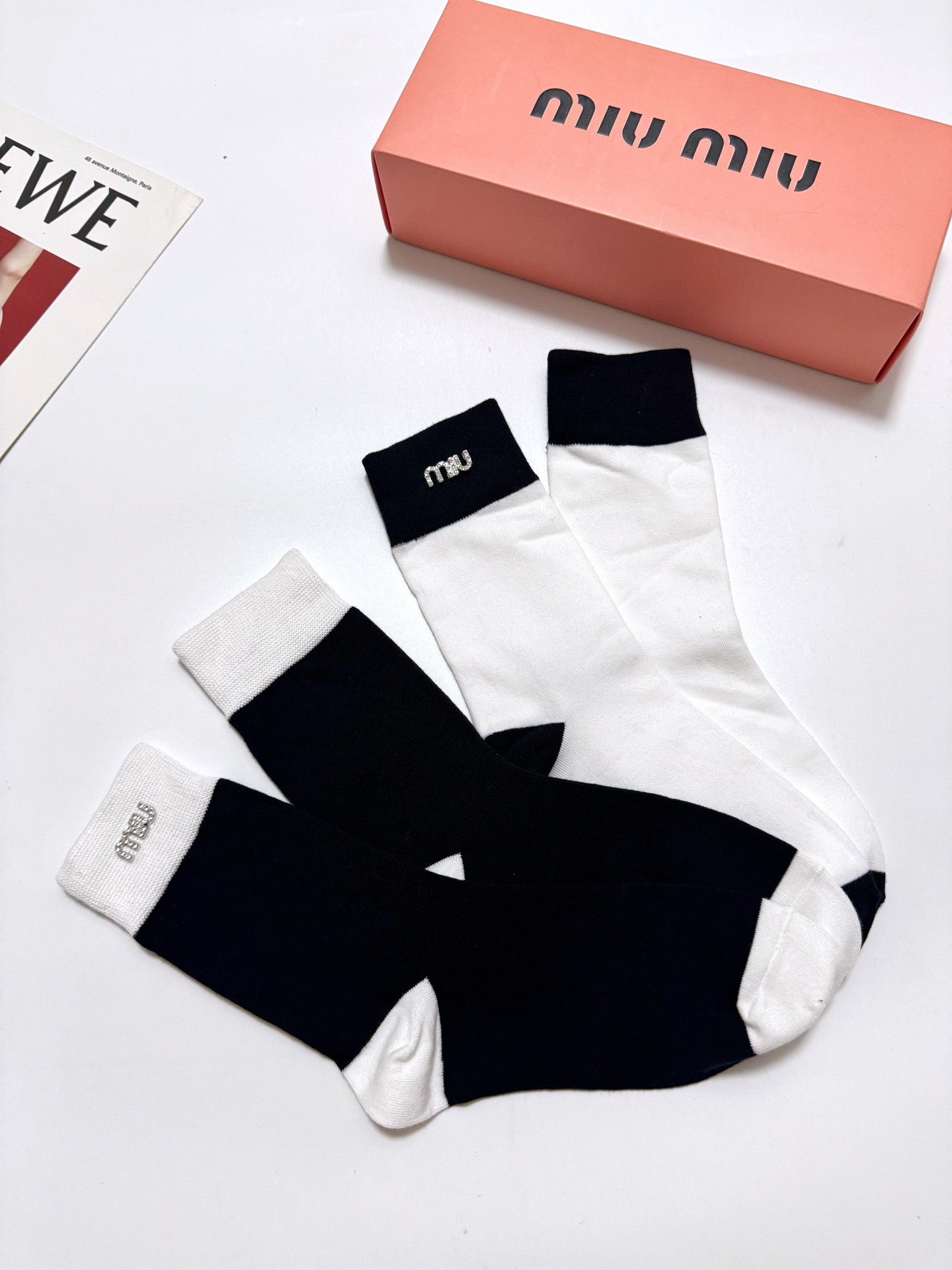 MIUMIU 26S CREW SOCKS 415689 (1 BOX)