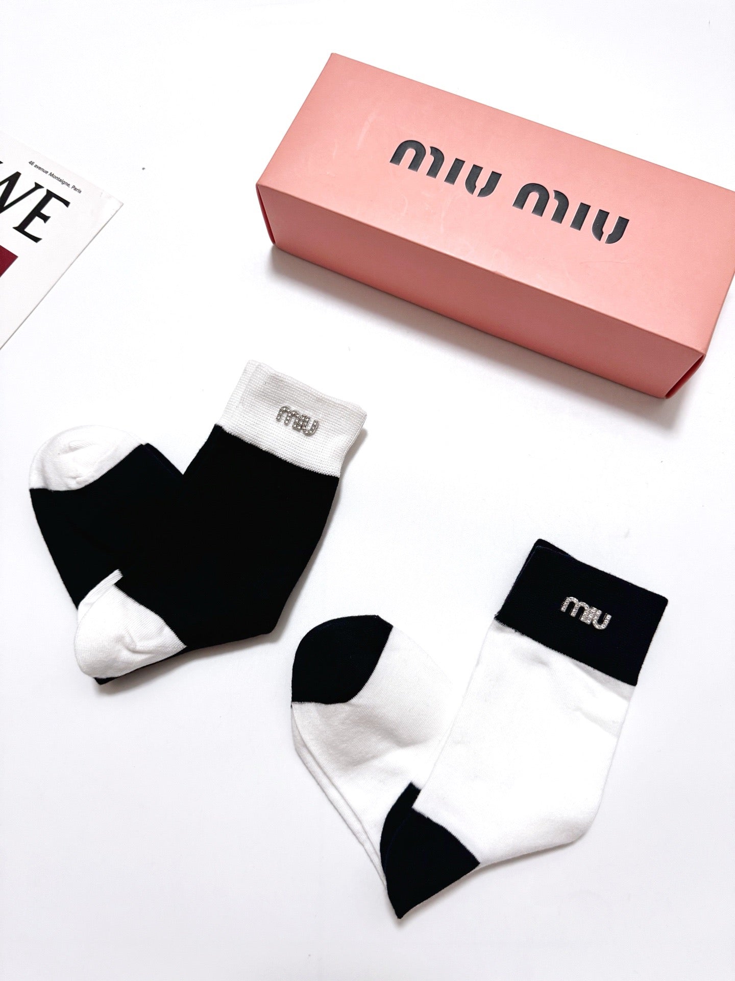 MIUMIU 26S CREW SOCKS 415689 (1 BOX)