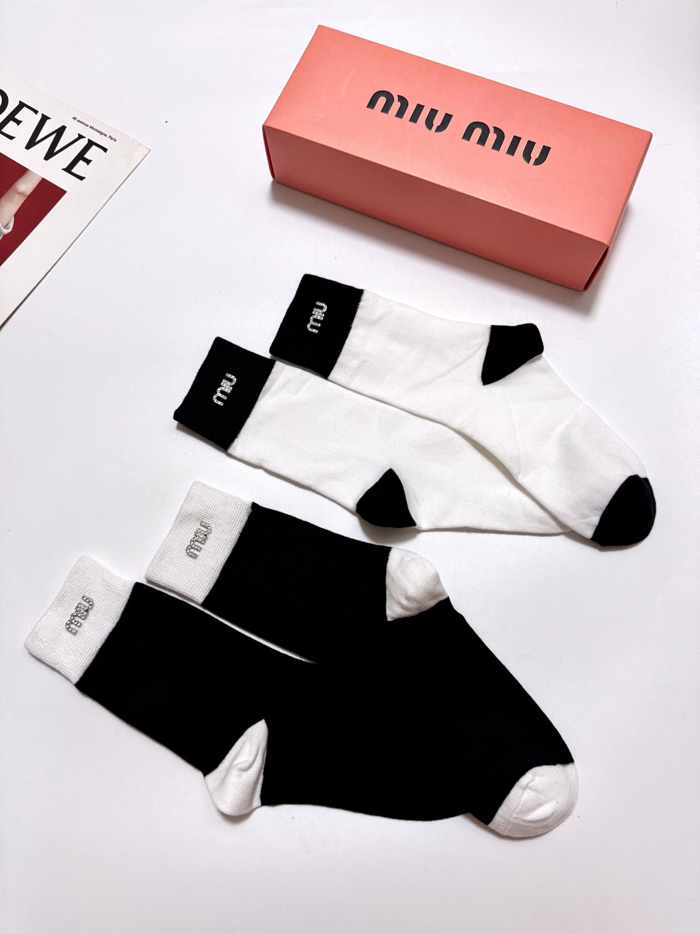 MIUMIU 26S CREW SOCKS 415689 (1 BOX)