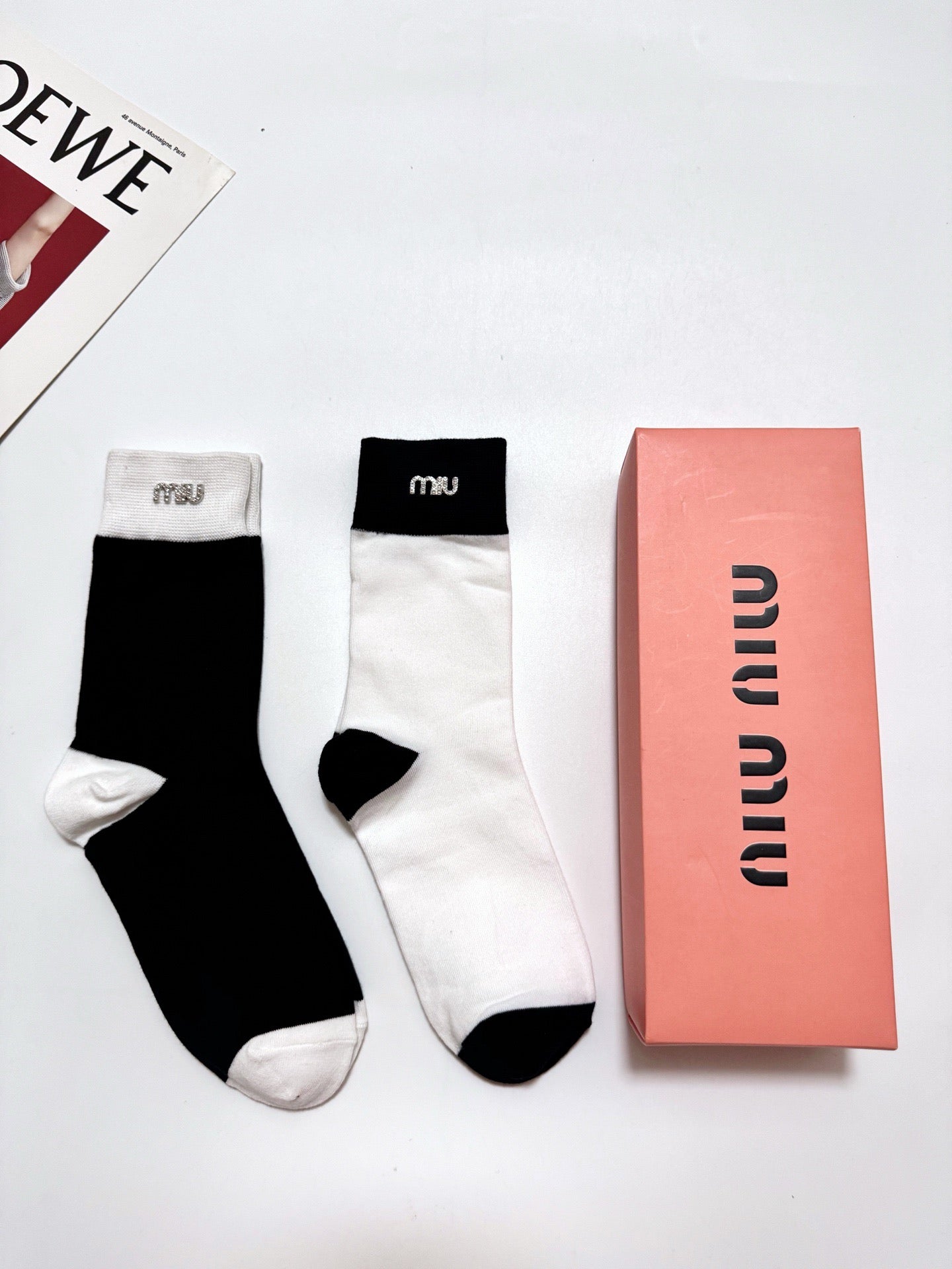 MIUMIU 26S CREW SOCKS 415689 (1 BOX)