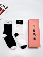 MIUMIU 26S CREW SOCKS 415689 (1 BOX)
