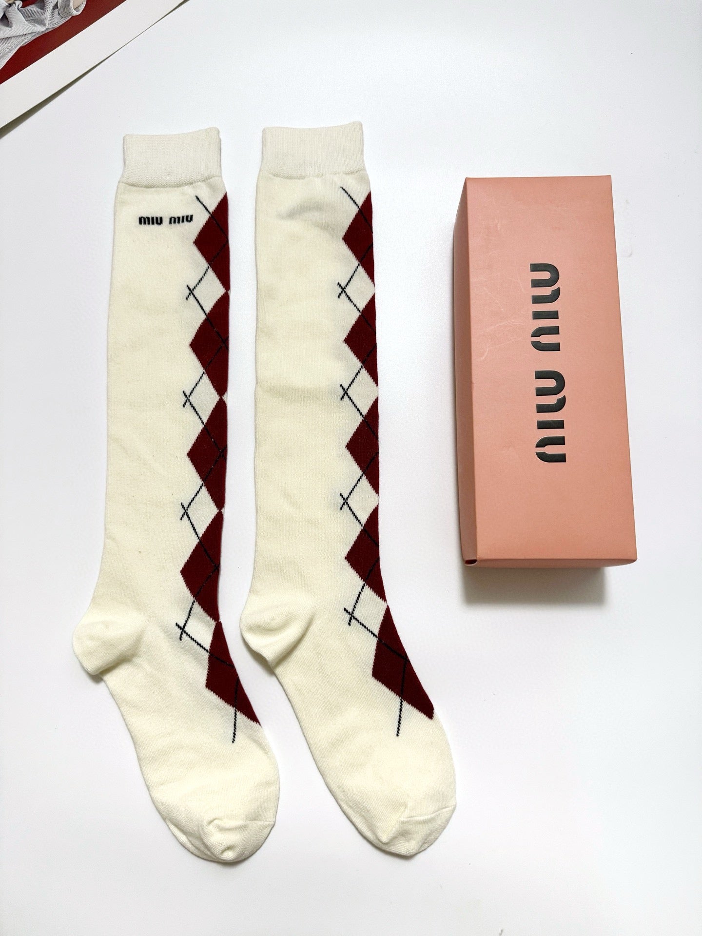 MIUMIU 26S CREW SOCKS 417702 (1 BOX)