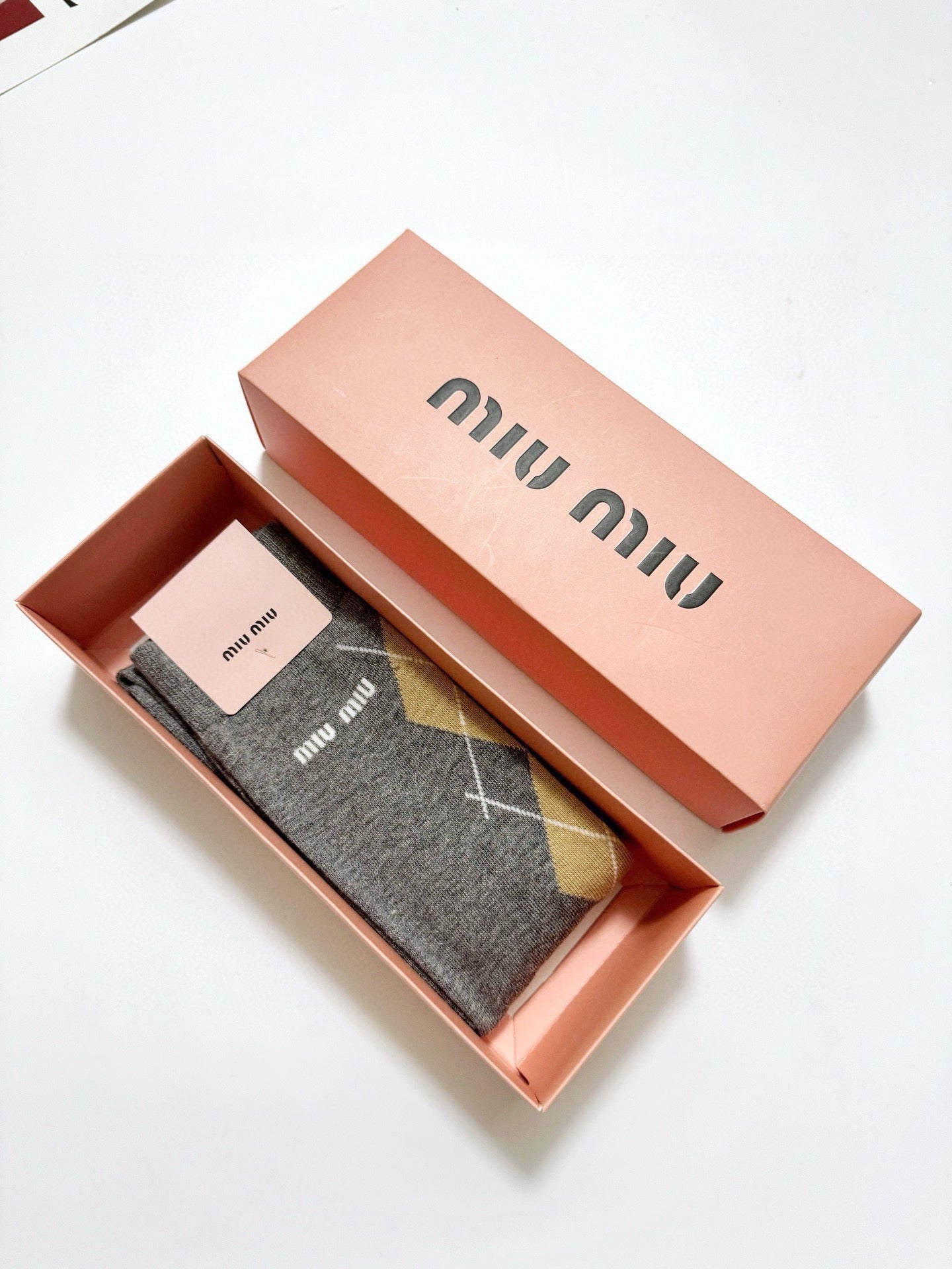 MIUMIU 26S CREW SOCKS 417700 (1 BOX)