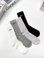 MIUMIU 26S CREW SOCKS 417706 (1 BOX)