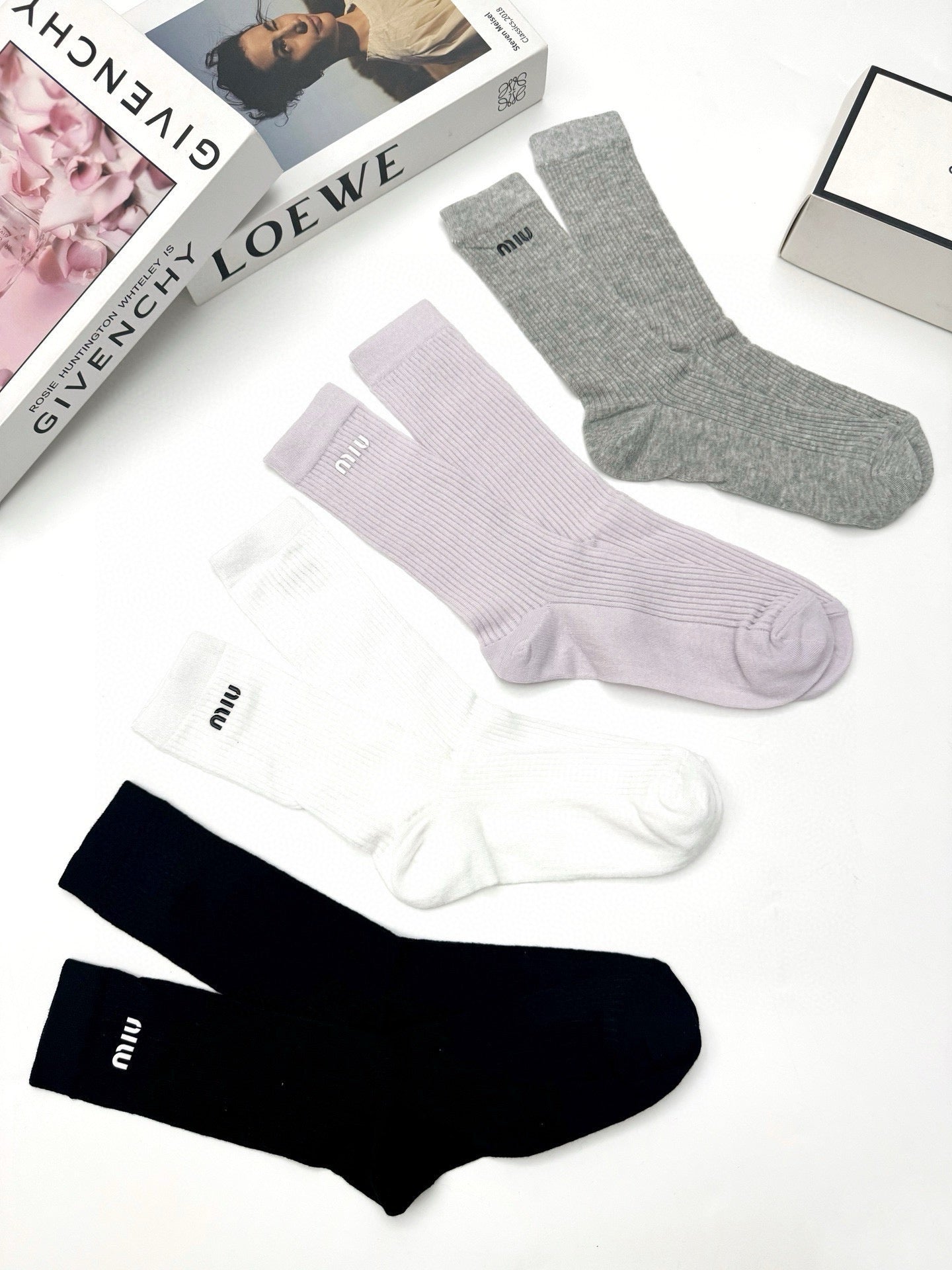 MIUMIU 26S CREW SOCKS 417706 (1 BOX)