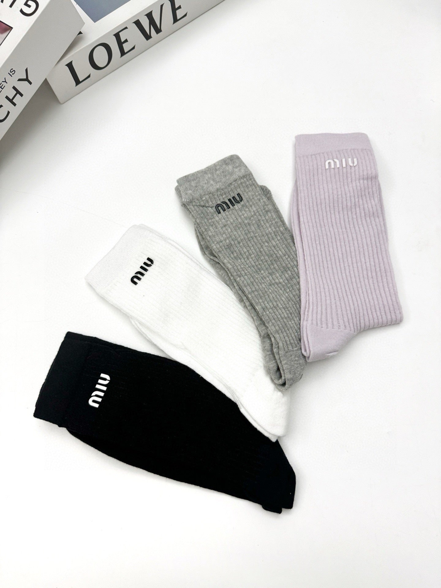 MIUMIU 26S CREW SOCKS 417706 (1 BOX)