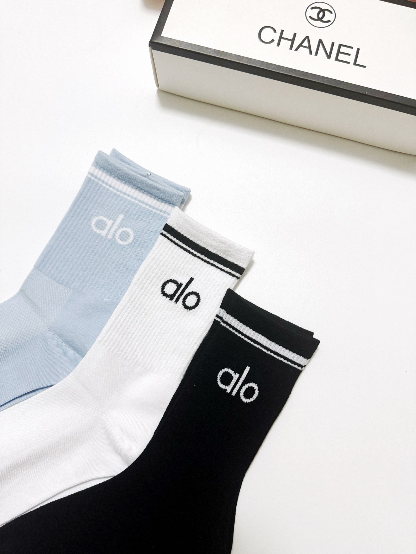 ALO 26S CREW SOCKS 421114 (1 BOX)