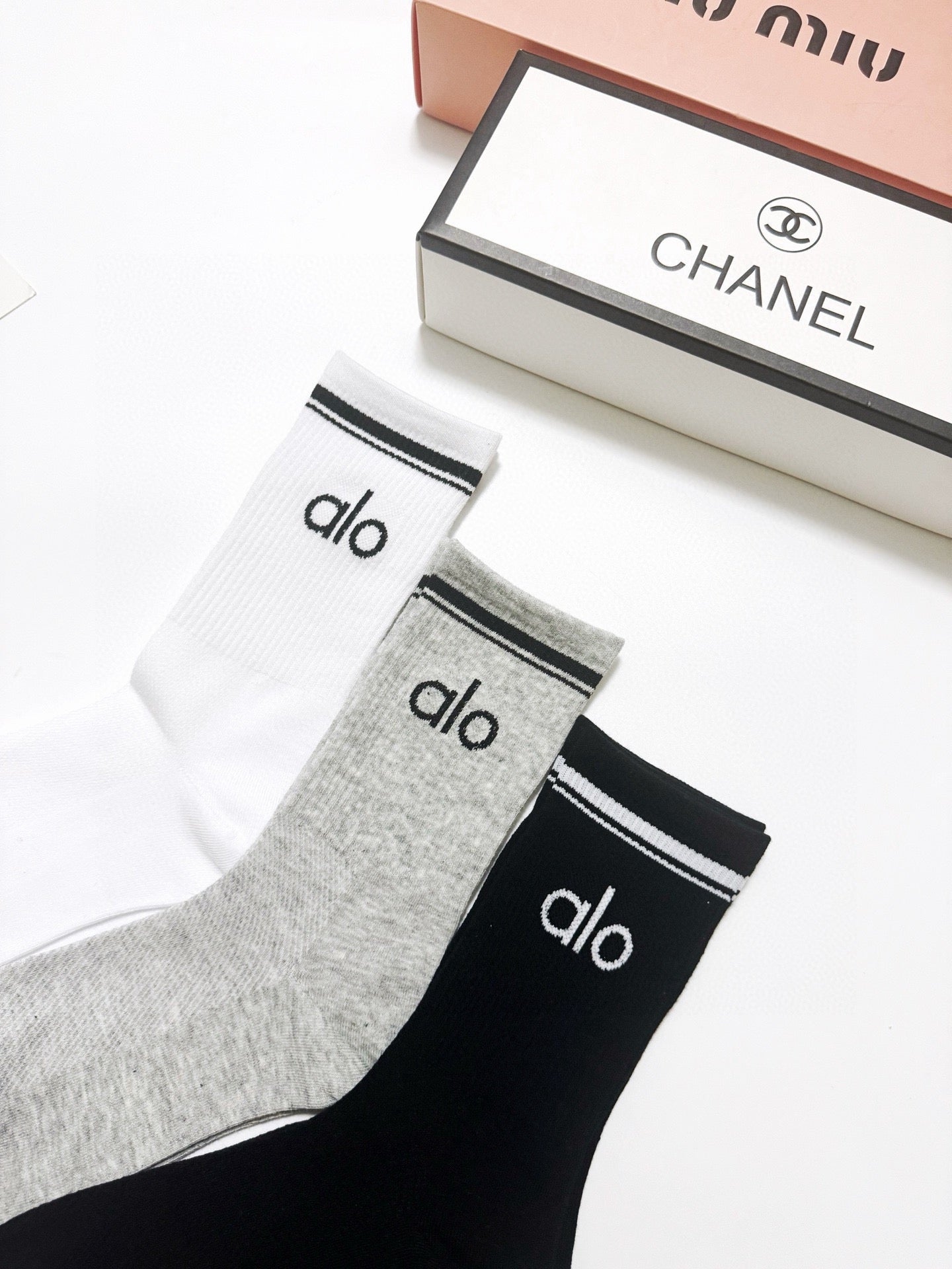 ALO 26S CREW SOCKS 421115 (1 BOX)