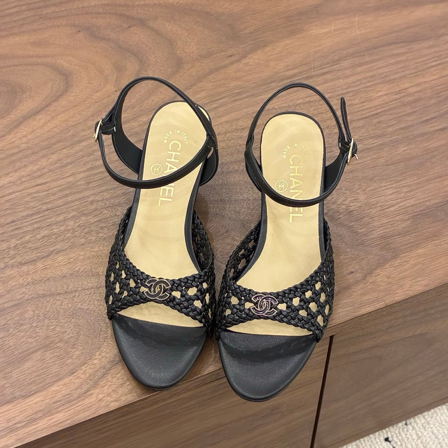 CHANEL 26S HIGH-HEELED BACK-STRAP SANDALS 60 MM IN BLACK WOVEN LAMBSKIN