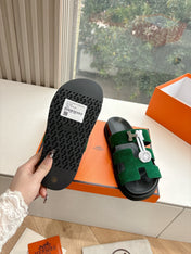 CHYPRE SANDAL IN PINE GREEN SUEDE