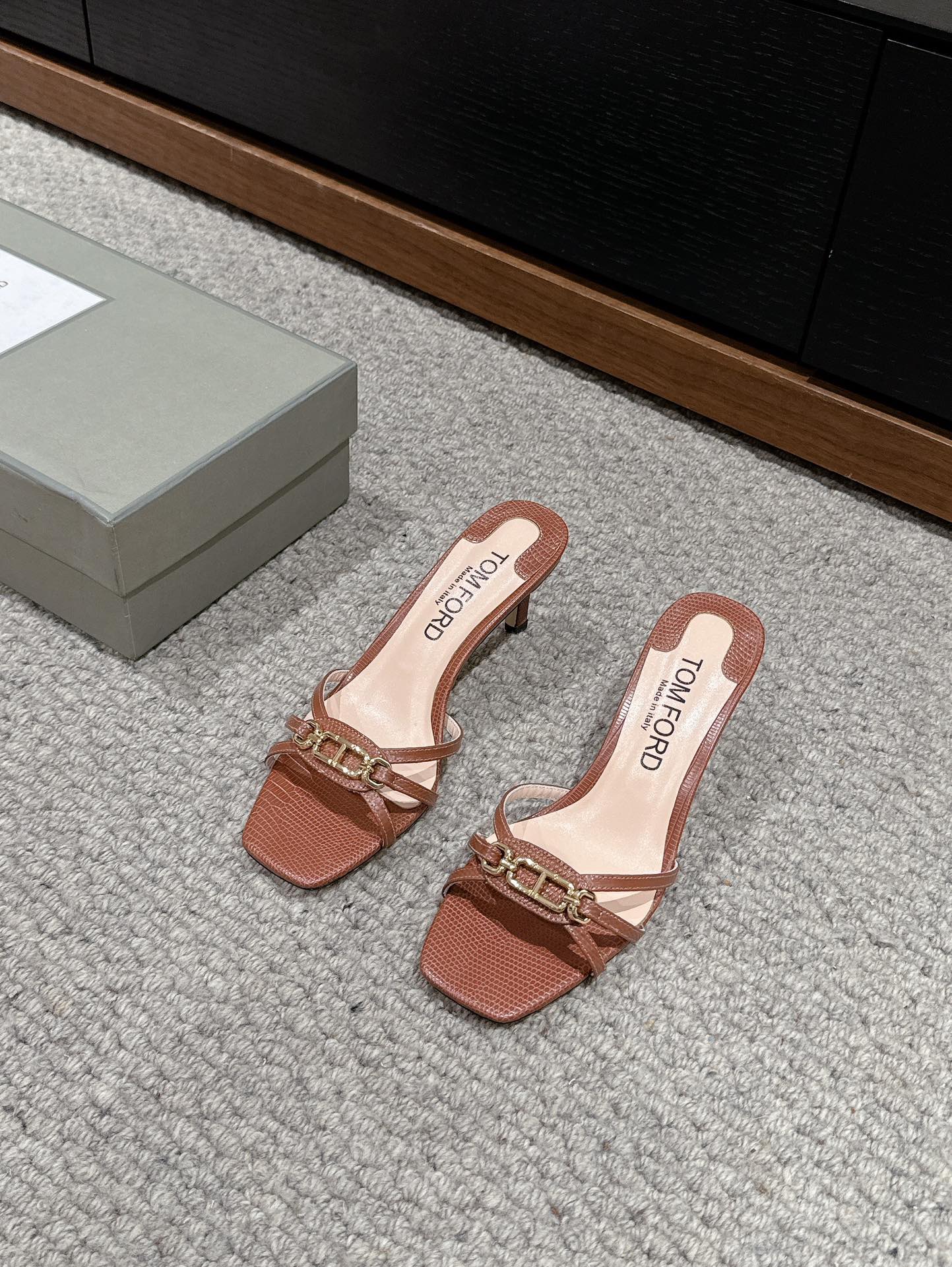 WHITNEY HIGH 6 CM MULE IN RED BROWN CROCODILE LEATHER