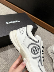 CLASSIC TRAINER IN WHITE MIX BLACK FABRIC