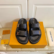 LV 26S WEDGE SLIDES 45 MM IN BLACK CALFSKIN
