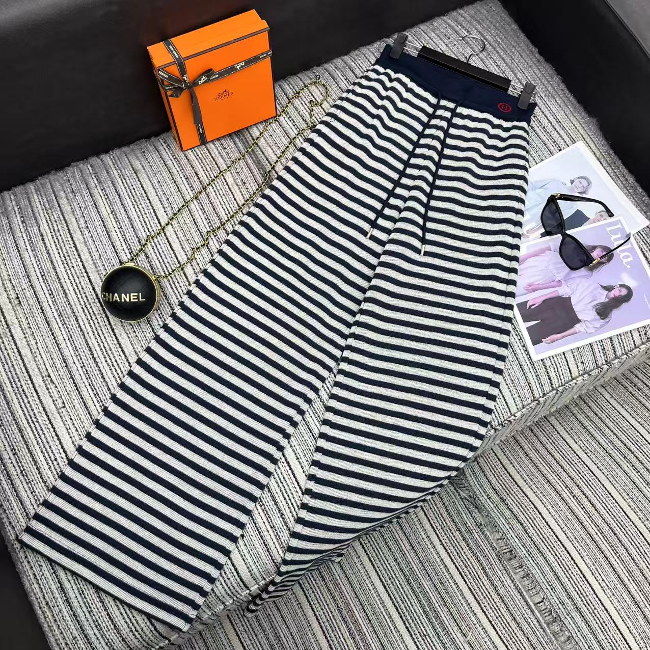 HERMES 25S STRAIGHT-LEG PANTS 125