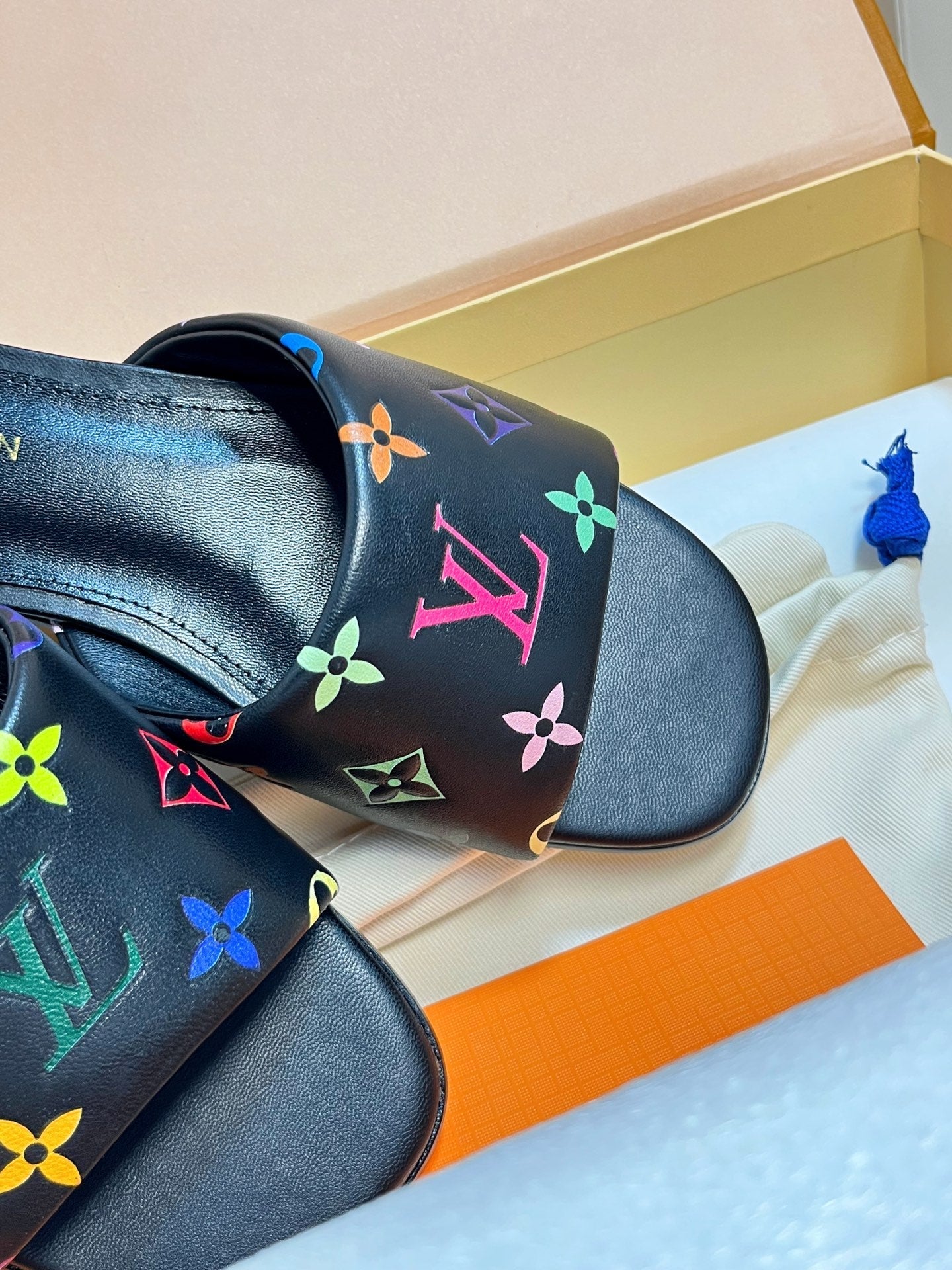 LV 26S FLAT MULES IN BLACK MULTICOLOR MONOGRAM CALFSKIN