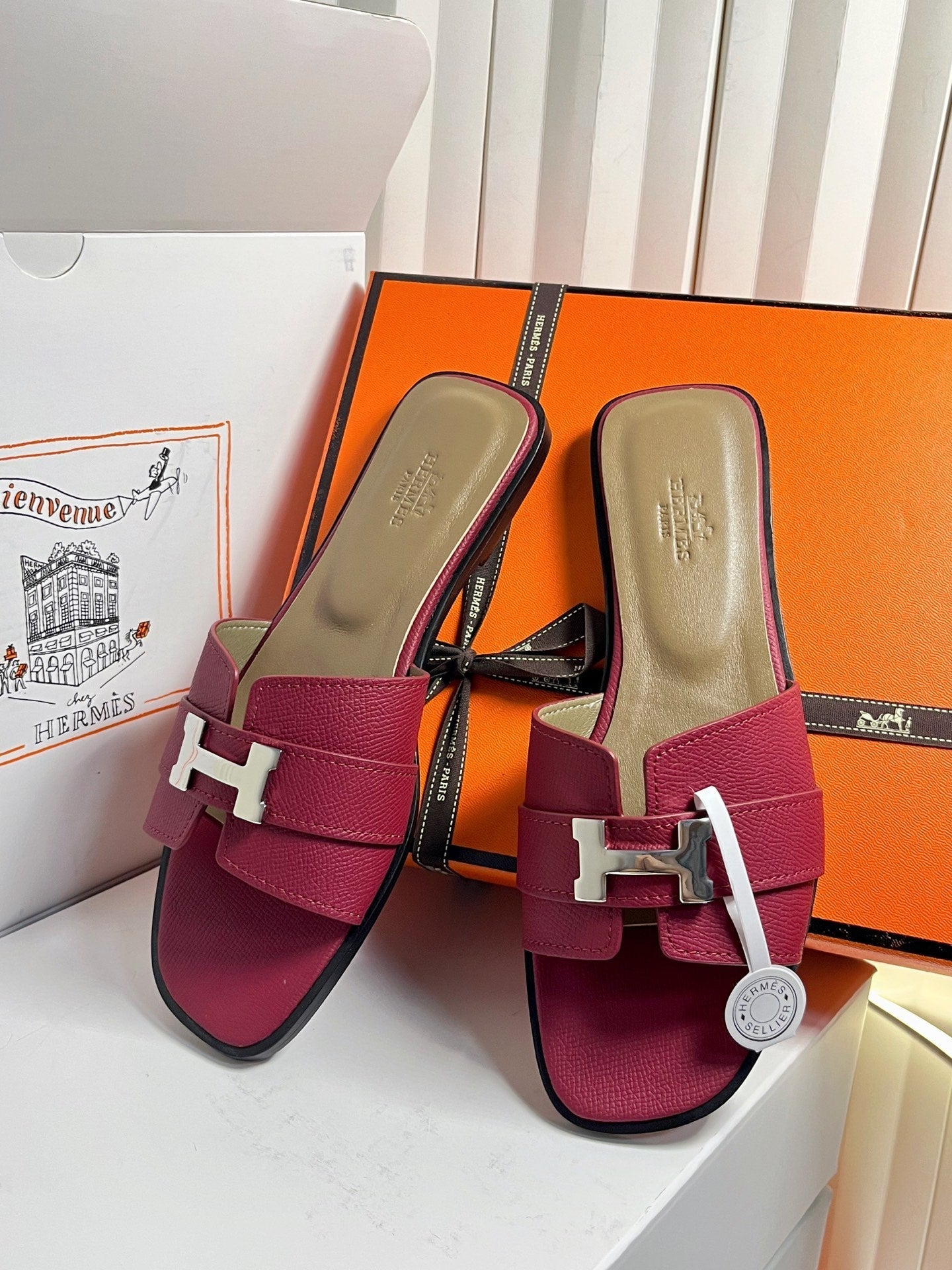 HM 26S ORAN SANDALS IN BURGUNDY RED EPSOM CALFSKIN SILVER HARDWARE