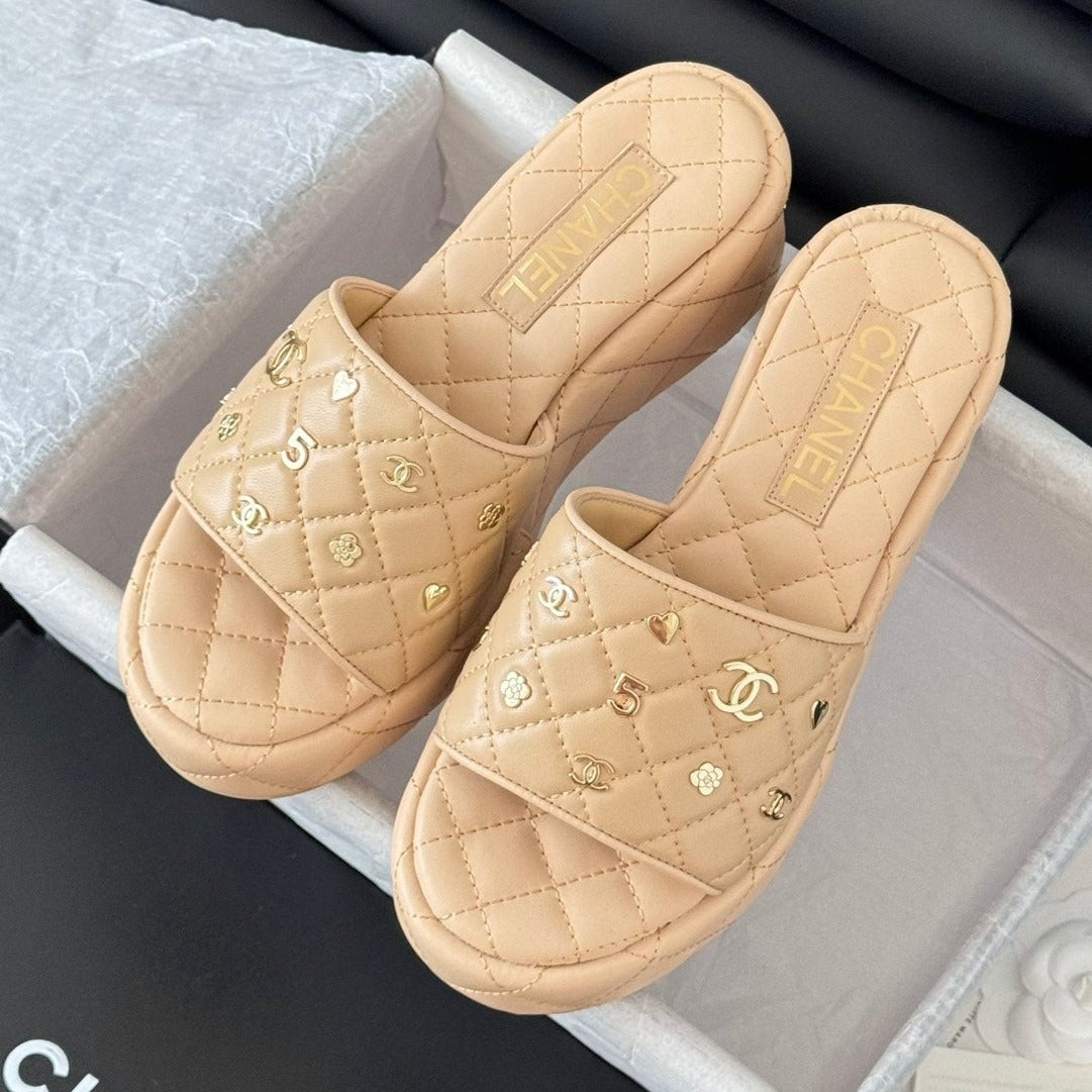 Thick Sole Slope Heel Weddge Lambskin Beige Cream