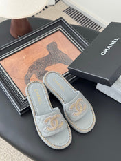 SLIPPER IN BEAU BLUE CALFSKIN MIX CHAIN BASE