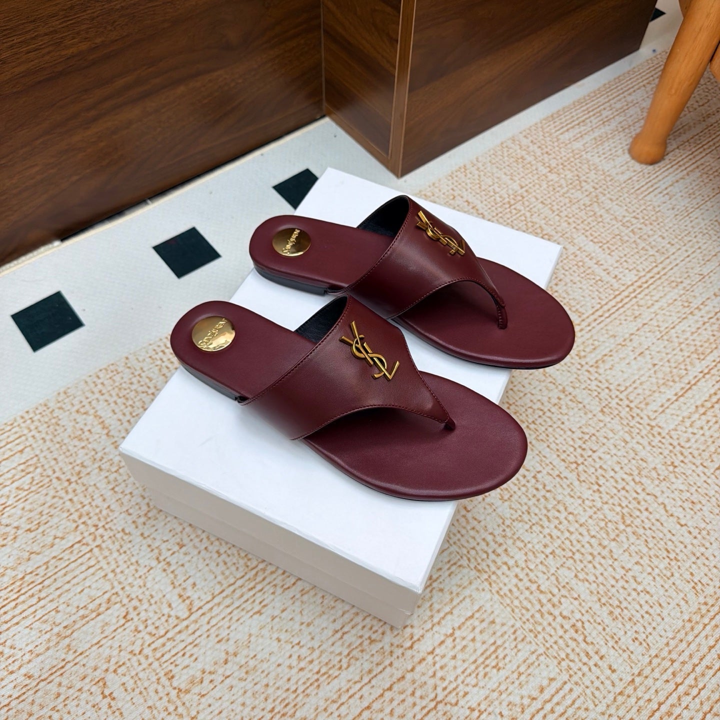 YSL 26S THONG SANDALS IN WINE RED CALFSKIN