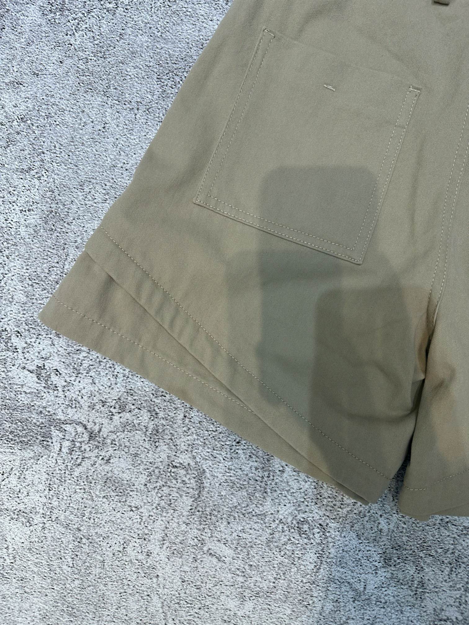 LOEWE 26S SHORTS 589