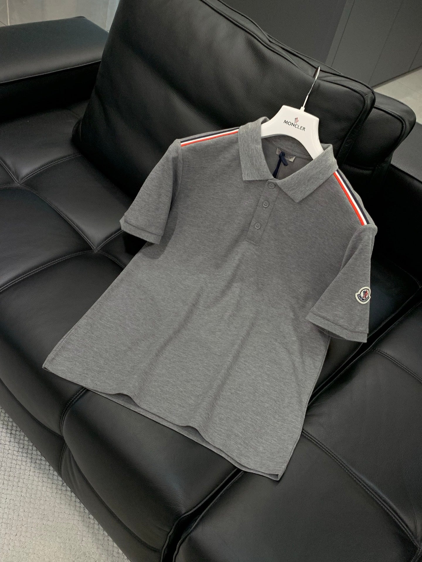 MONCLER 26S POLO SHIRT 587