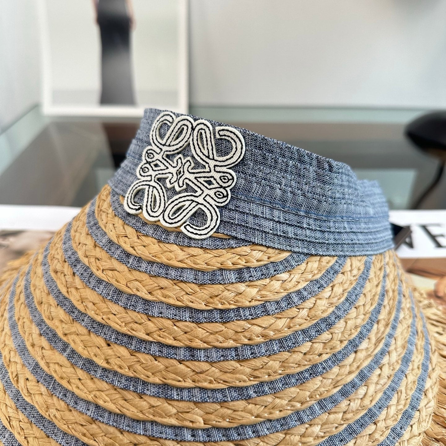 LOEWE 26S RAFFIA SUN VISOR  STYLE 261