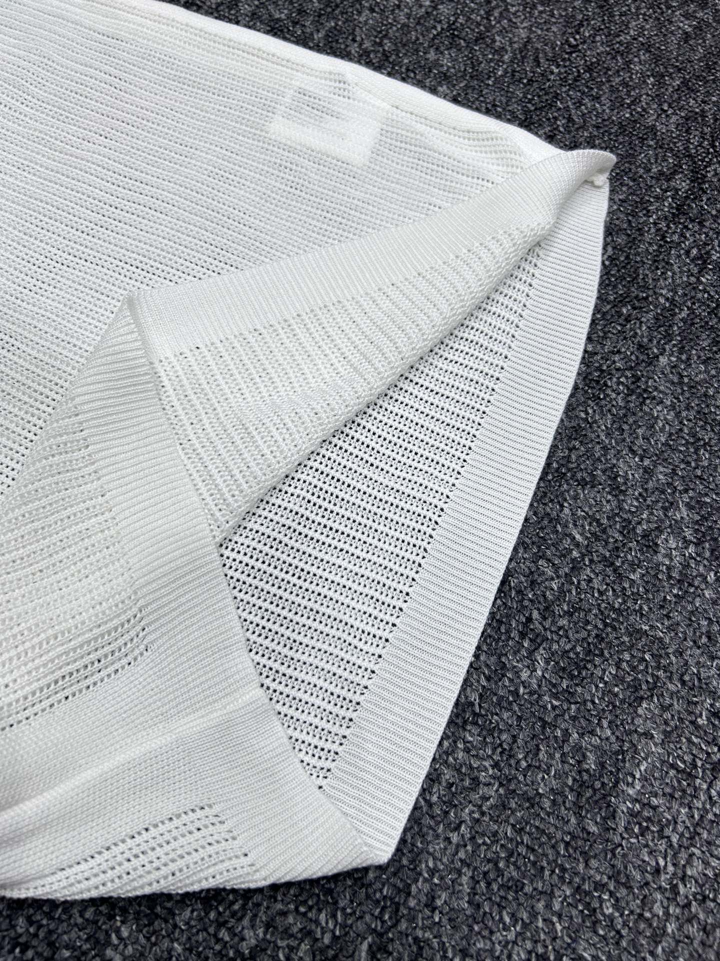 MIUMIU SLEEVELESS KNIT DRESS STYLE 633