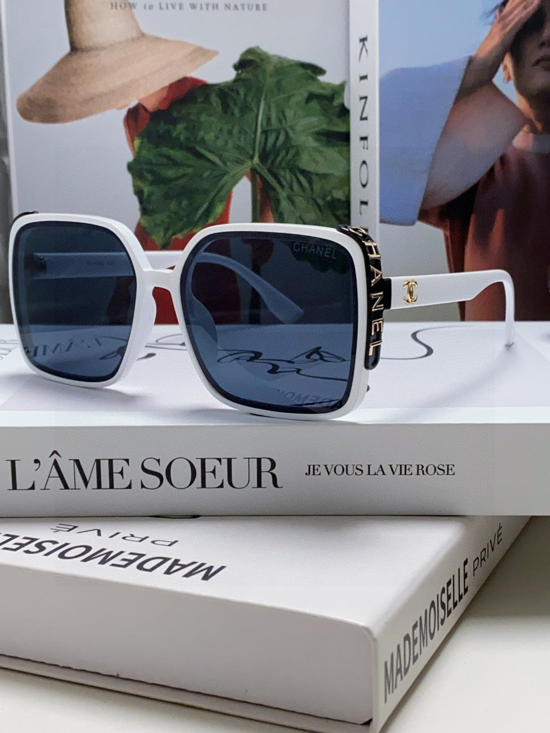 CHANEL 26S OVERSIZED SQUARE SHAPE IN ACETATE 399824
