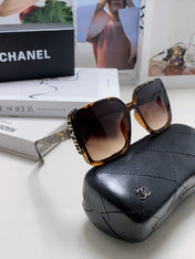 CHANEL 26S OVERSIZED SQUARE SHAPE IN ACETATE 399825