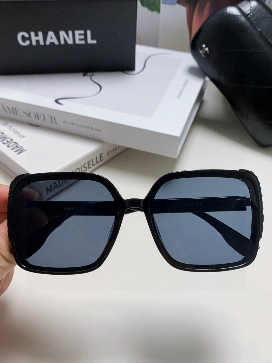 CHANEL 26S OVERSIZED SQUARE SHAPE IN ACETATE 399826