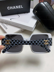CHANEL 26S OVERSIZED SQUARE SHAPE IN ACETATE 399829
