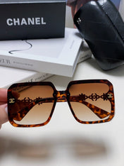 CHANEL 26S OVERSIZED SQUARE SHAPE IN ACETATE 399832