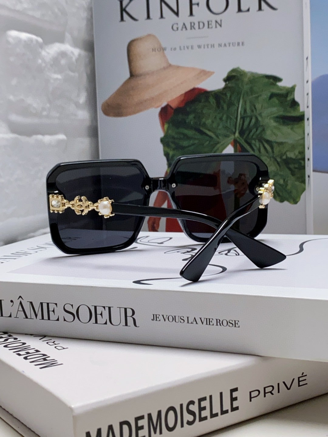 CHANEL 26S OVERSIZED SQUARE SHAPE IN ACETATE 399833