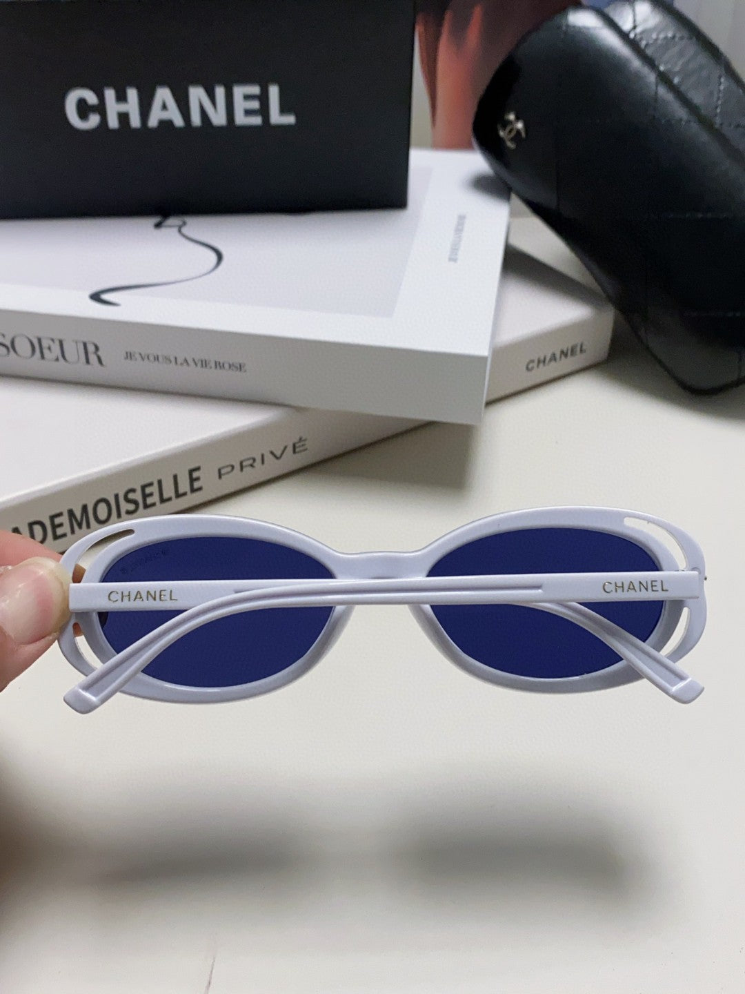 CHANEL 26S OVAL SHAPE IN ACETATE 399839