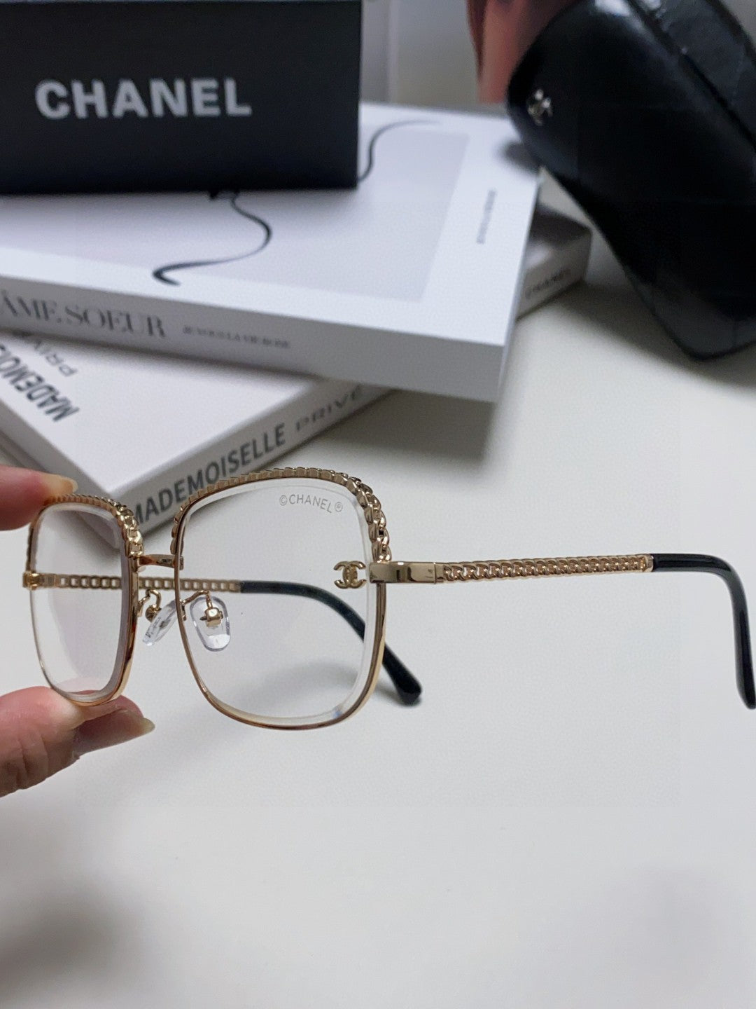 CHANEL 26S RECTANGULAR FRAMES IN ACETATE 399850