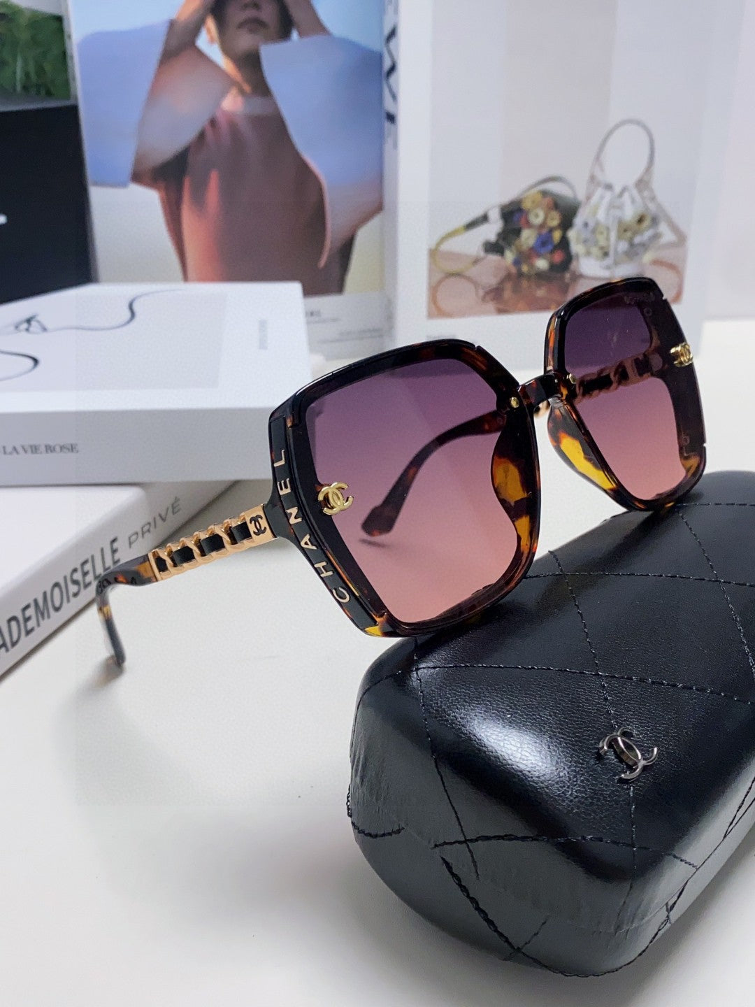 CHANEL 26S SQUARE FRAME IN ACETATE 404621